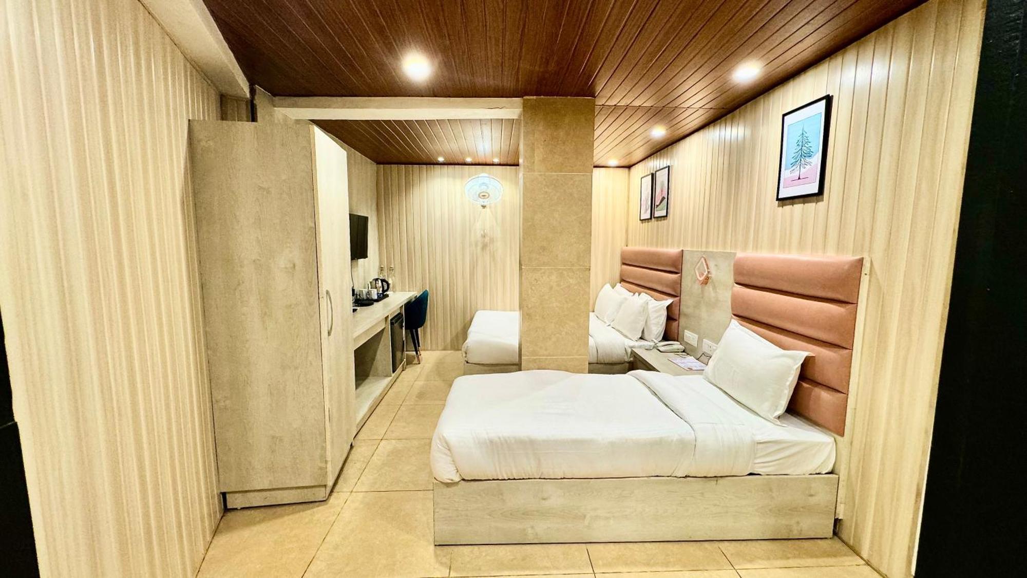 Hotel Pride Inn - 800 Mts From Mall Road Mussoorie Exterior photo