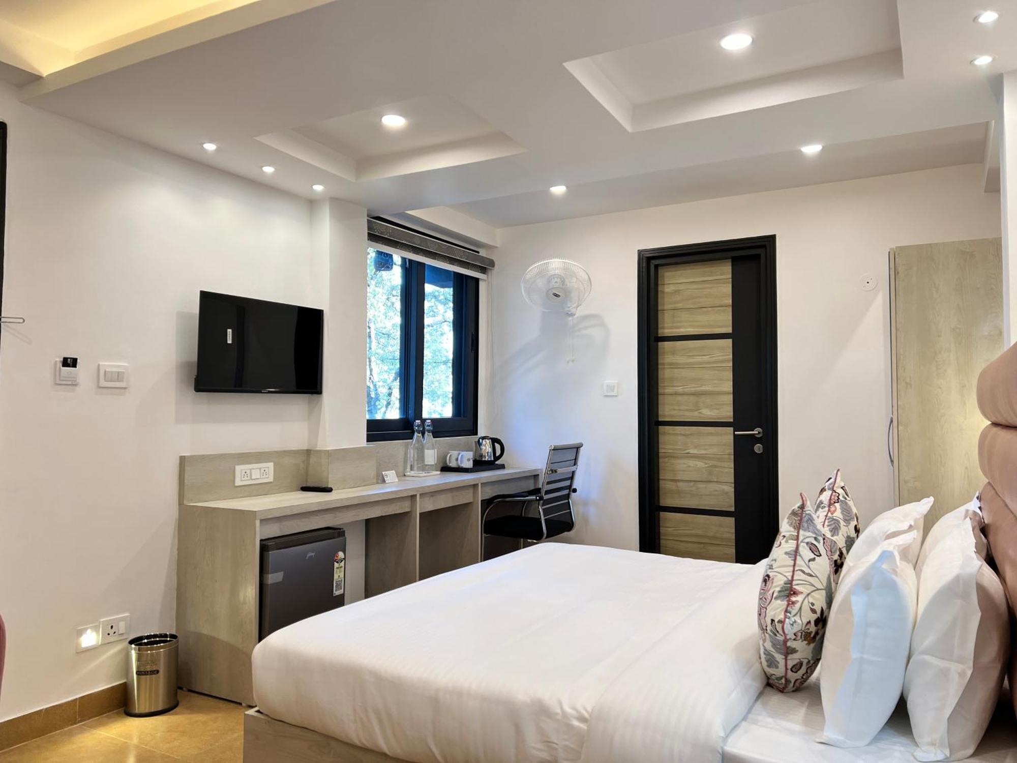 Hotel Pride Inn - 800 Mts From Mall Road Mussoorie Exterior photo